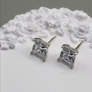 SU Sterling silver 925 dazzling sparkling CZ post stud earrings, classic.
